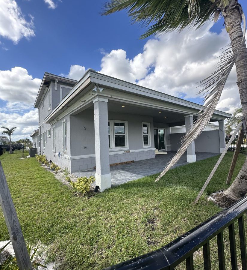 Avenir Restored Home Rear Covered Lanai